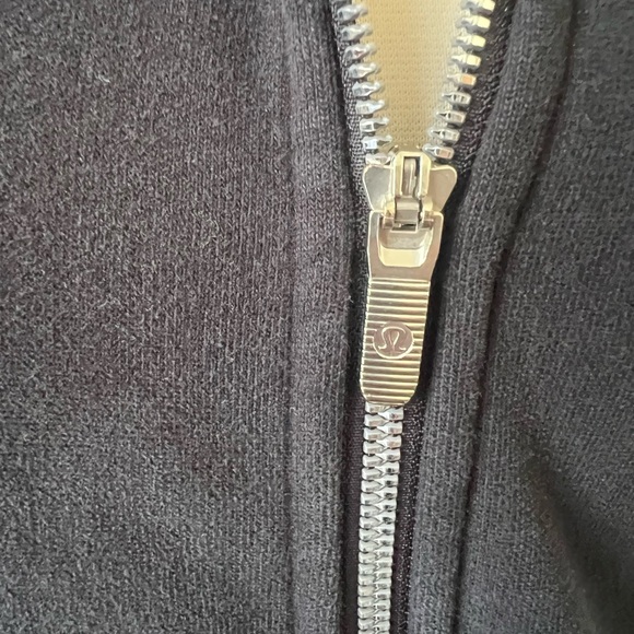 Lululemon Athletica Black Radiant Funnel Neck Jacket Sweatshirt Size 4 - Picture 3 of 9